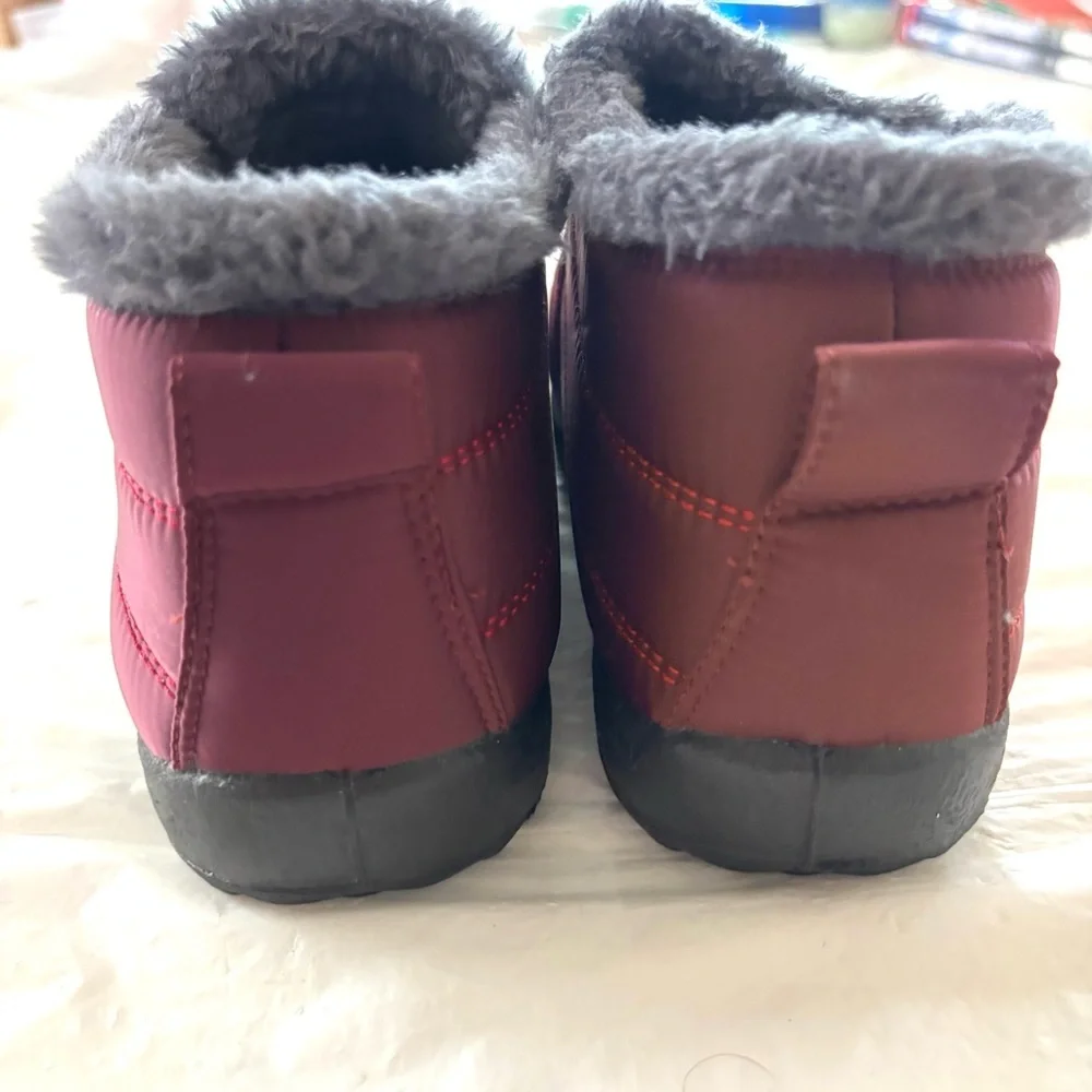 NWOT Boojoy Winter boots burgundy Waterproof slip on SZ 7.5